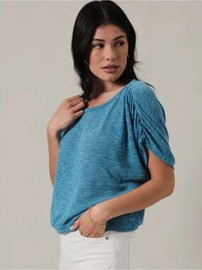 Blue Short-Sleeve Ruched Shoulder Knit Top
